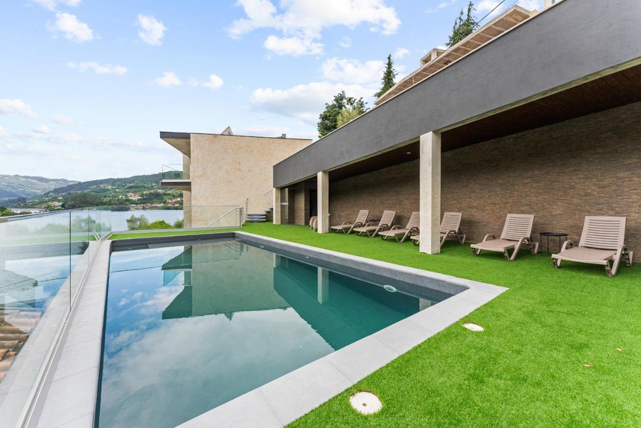 Geres Villas ภายนอก รูปภาพ